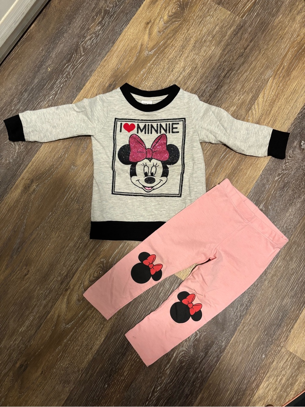 Disney Girls White and Black Minnie Bow Glitter Shirt with Pink Accent